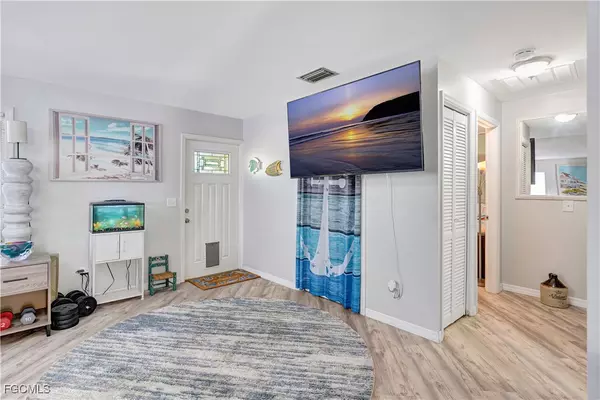 Bokeelia, FL 33922,5887 Kingfish RD