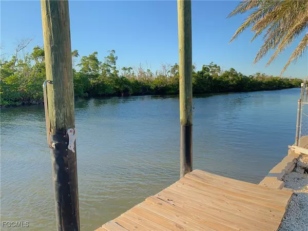 Other, FL 33956,3977 Coconut DR