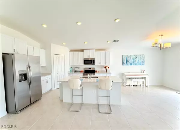 North Fort Myers, FL 33917,4110 Etna CT