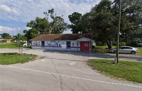 3050 Michigan AVE, Fort Myers, FL 33916