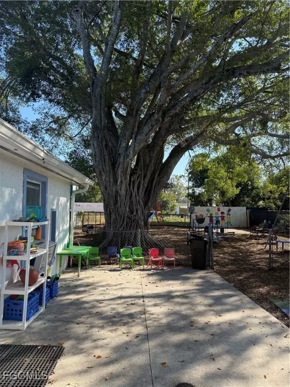 Fort Myers, FL 33916,3050 Michigan AVE