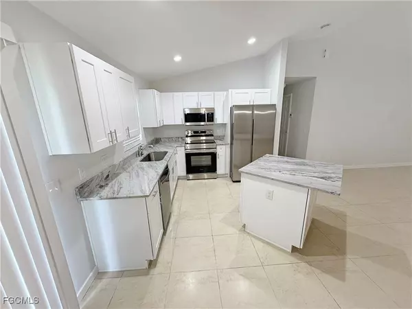 Fort Myers, FL 33913,210 Manatee ST