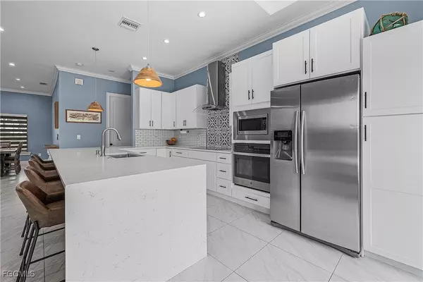 Cape Coral, FL 33991,2322 Trafalgar Pkwy