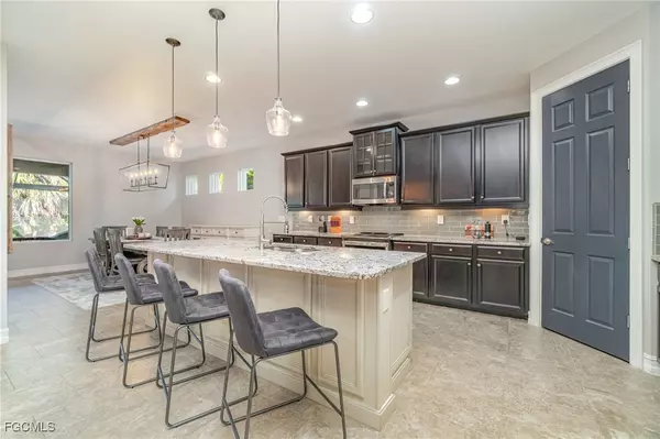 North Fort Myers, FL 33903,3040 Scarlet Oak PL