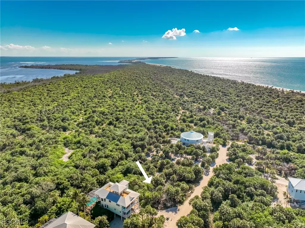 Captiva, FL 33924,751 Rum RD