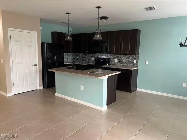 Cape Coral, FL 33909,3500 Acapulco CIR