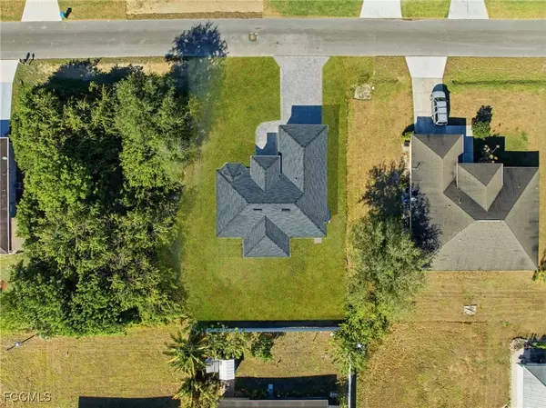 1204 NE 19th TER, Cape Coral, FL 33909