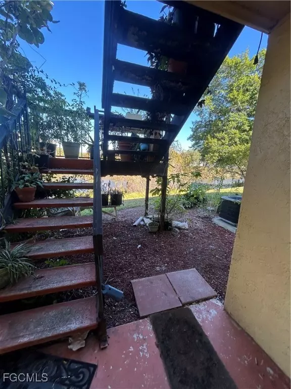 Fort Myers, FL 33916,2875 Winkler AVE #502