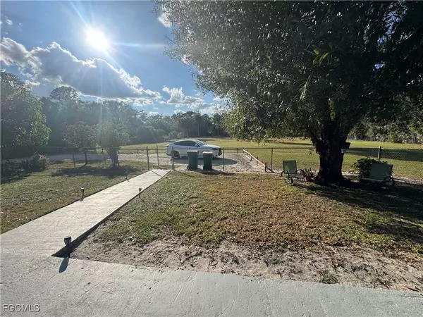 Naples, FL 34120,291 16th ST NE #1