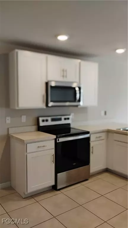 Lehigh Acres, FL 33971,2819 43rd ST W