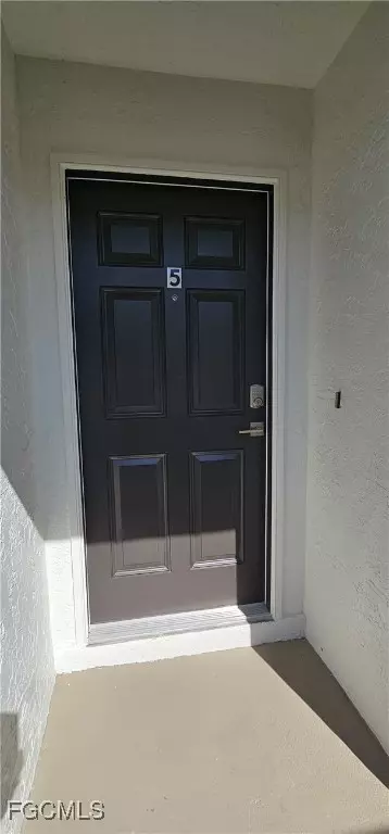 Cape Coral, FL 33914,1507 Cape Coral Pkwy W #5