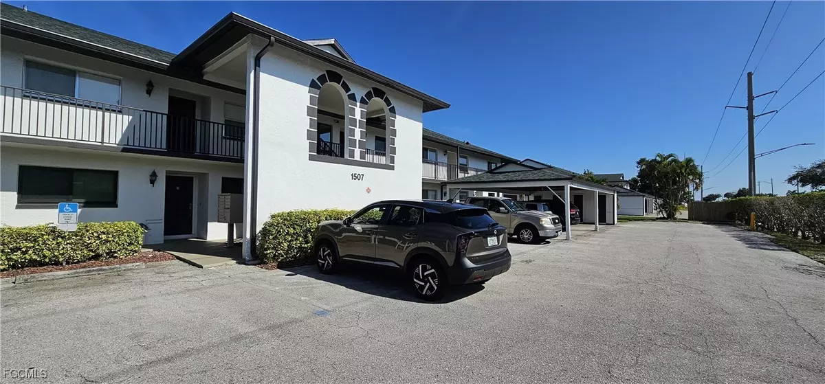 Cape Coral, FL 33914,1507 Cape Coral Pkwy W #5