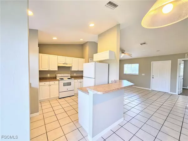 Lehigh Acres, FL 33973,721 Hightower AVE S