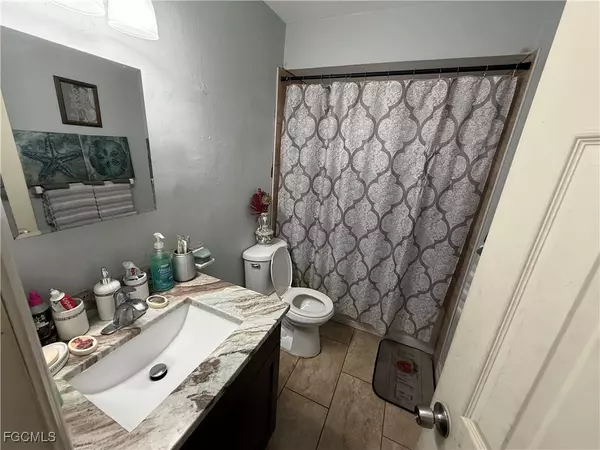 Fort Myers, FL 33905,4438/4440 Glenwood AVE