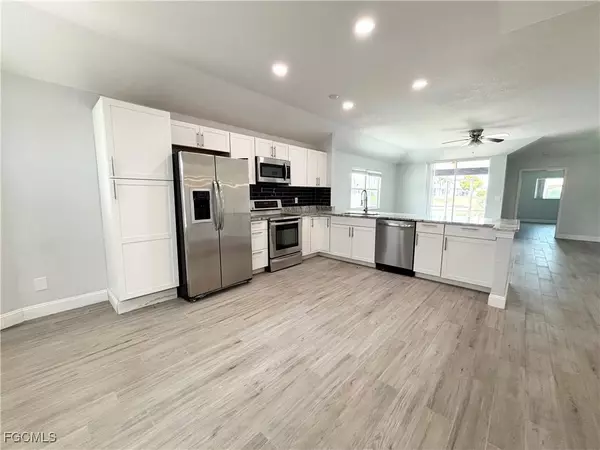 Cape Coral, FL 33990,1324 SE 6th AVE