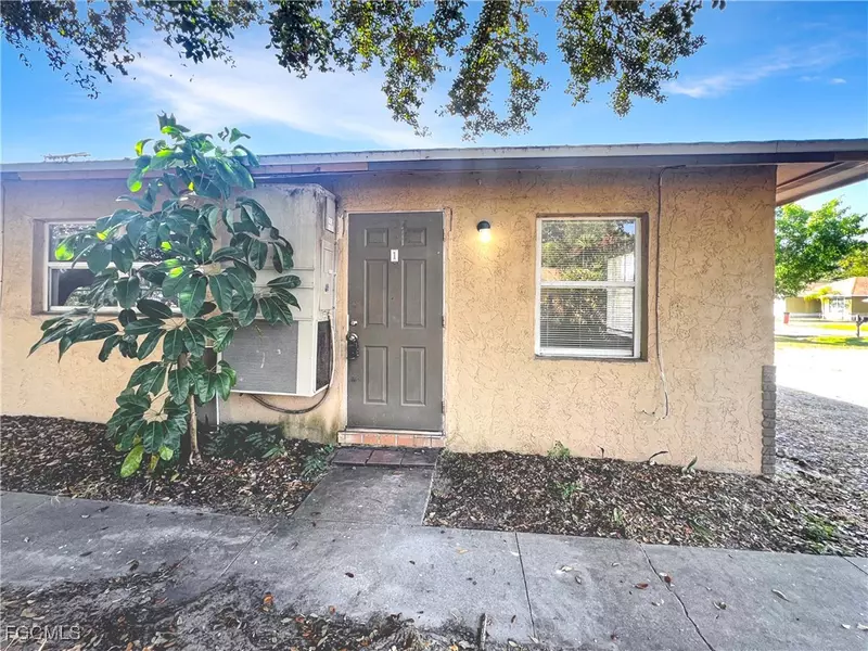 13037 1st ST #1, Fort Myers, FL 33905