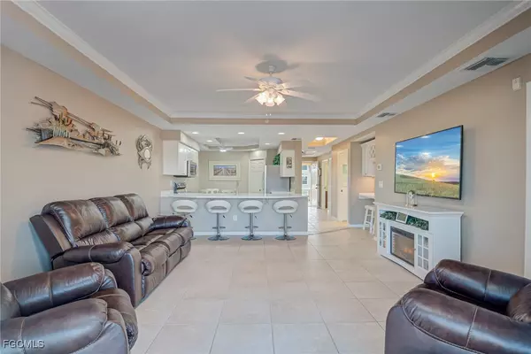 Cape Coral, FL 33990,1785 Four Mile Cove Pkwy #322