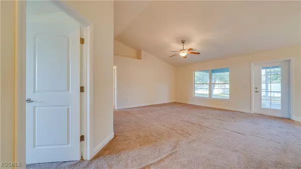 Cape Coral, FL 33990,411 SE 19th TER