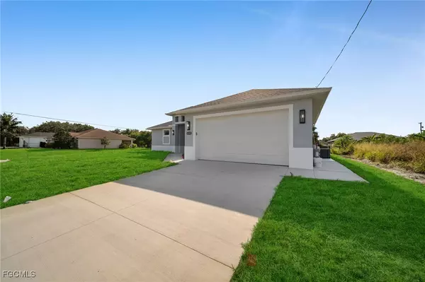 Lehigh Acres, FL 33976,4201 7th ST SW