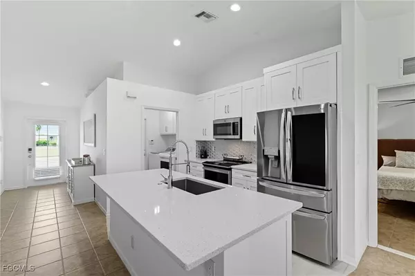 Cape Coral, FL 33993,1809 NW 10th TER