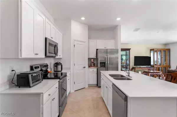 Lehigh Acres, FL 33974,358 Pembroke ST