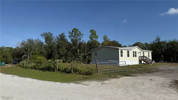 28119 Crescent Lake DR, Punta Gorda, FL 33955