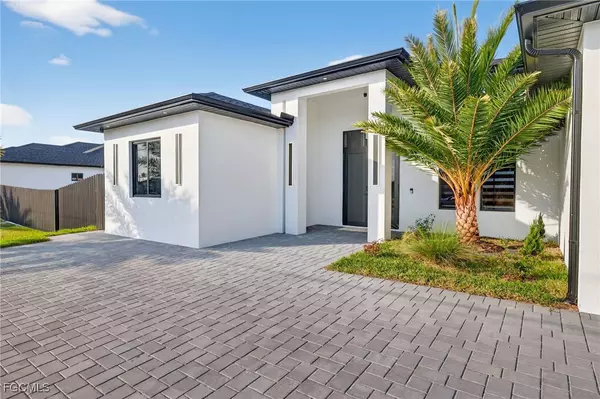 Cape Coral, FL 33993,1035 Embers Pkwy W