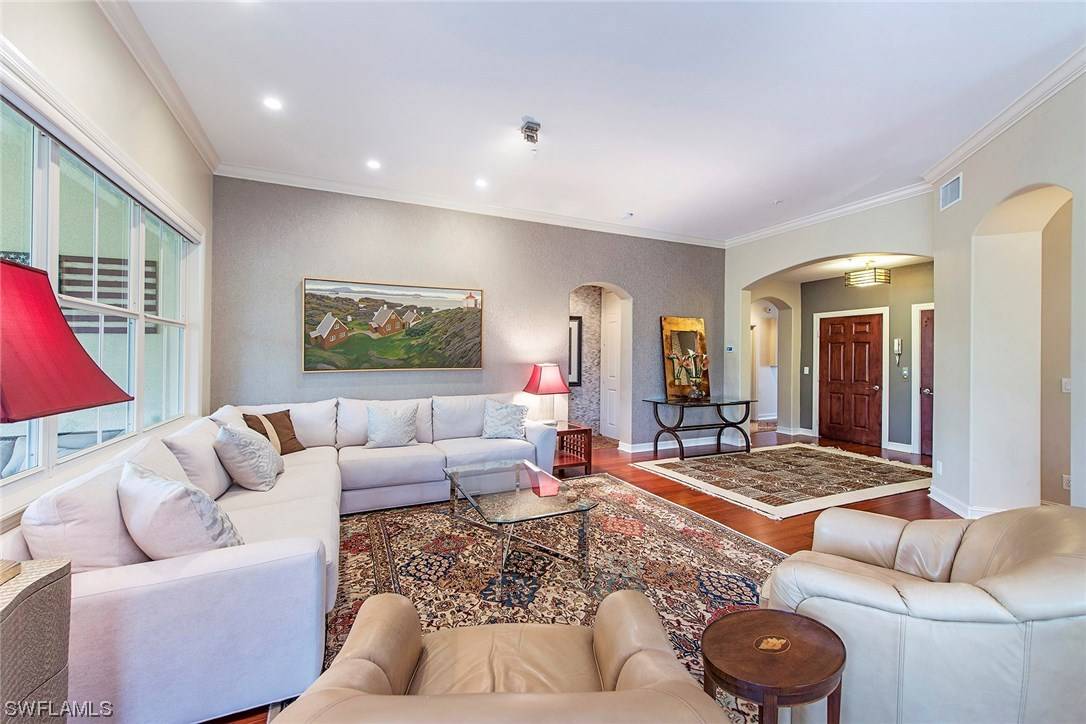 Naples, FL 34109,2805 Tiburon BLVD E #1-103