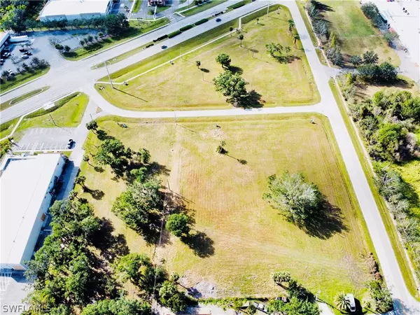North Fort Myers, FL 33903,14710 N Cleveland AVE
