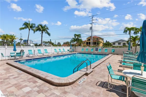 Fort Myers Beach, FL 33931,5100 Estero BLVD #1B4
