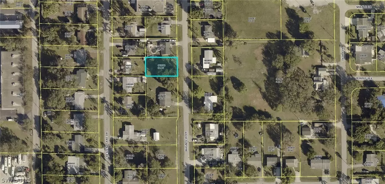 1747 Magnolia DR, North Fort Myers, FL 33917