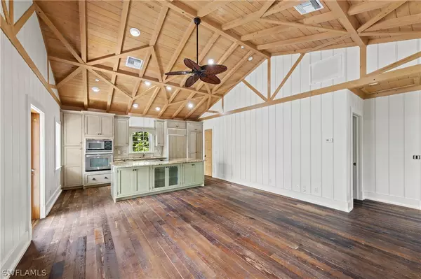 Captiva, FL 33924,11528 Andy Rosse LN