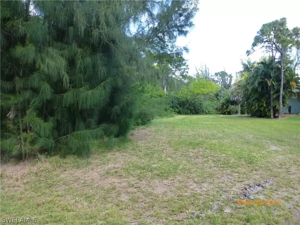 3566 Tangelo DR, St James City, FL 33956