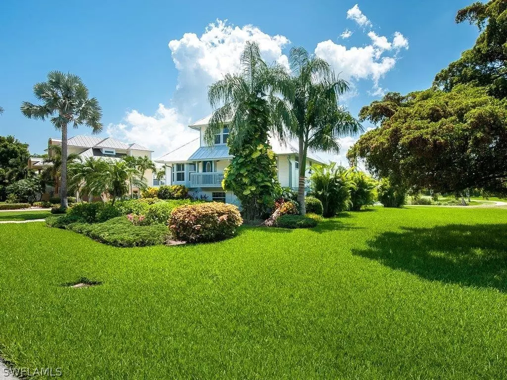 Sanibel, FL 33957,1559 Sand Castle RD