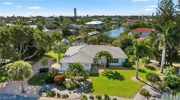 979 Whelk DR, Sanibel, FL 33957