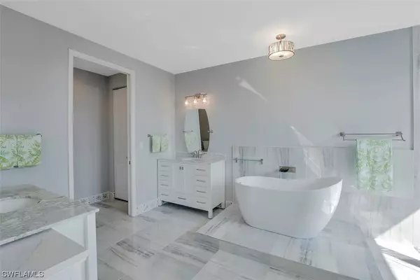 Marco Island, FL 34145,951 S Collier BLVD #PH-1