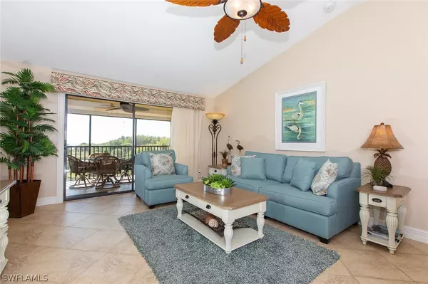 Sanibel, FL 33957,1919 Olde Middle Gulf DR #205