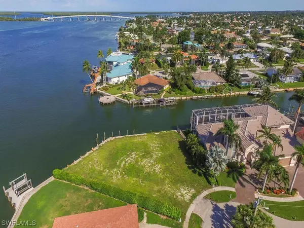 Marco Island, FL 34145,1295 Orange CT
