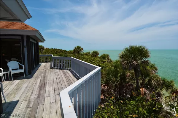 Captiva, FL 33924,400 Gulf Bend DR