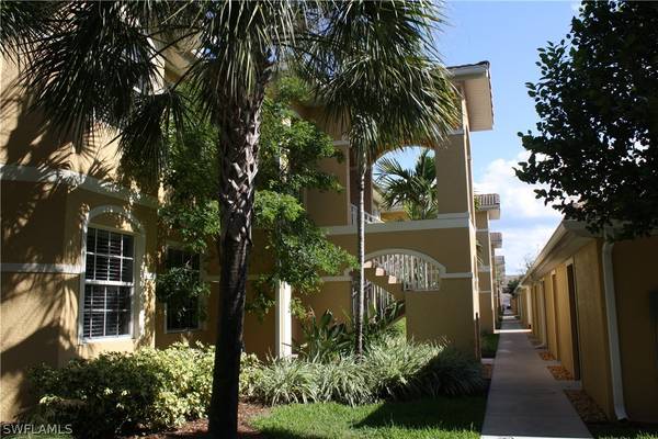 1070 Winding Pines CIR #202, Cape Coral, FL 33909