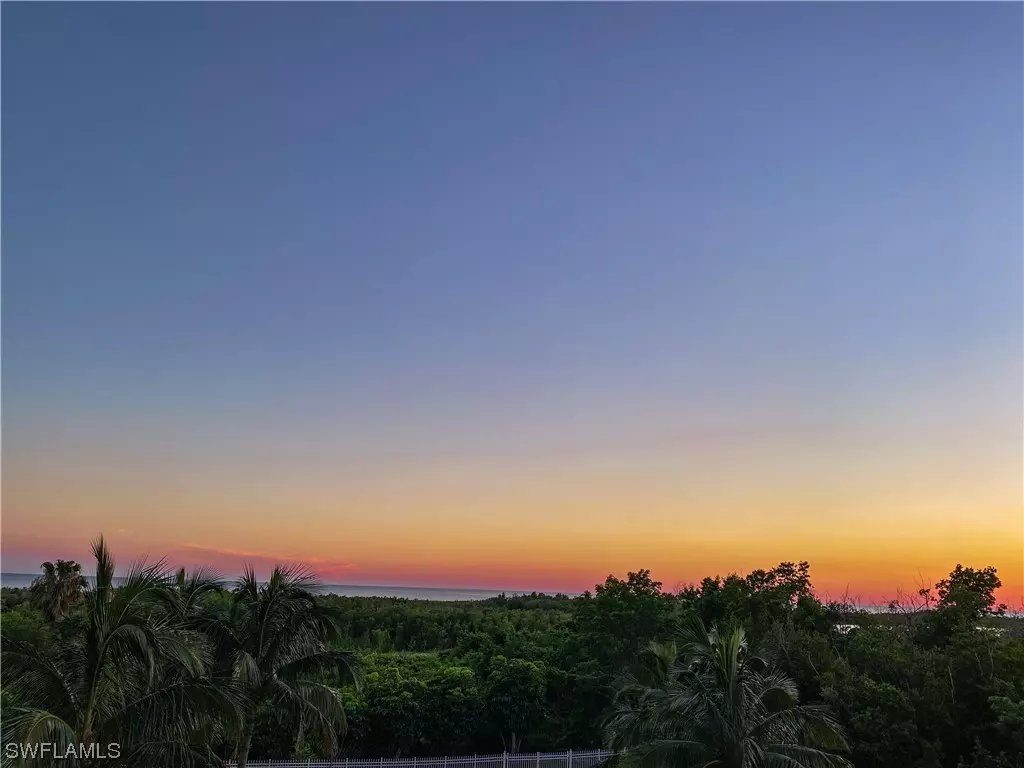 Marco Island, FL 34145,440 Seaview CT #303