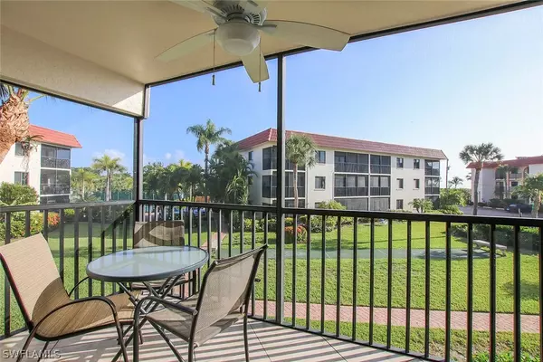 Sanibel, FL 33957,671 EAST GULF DR #2D2