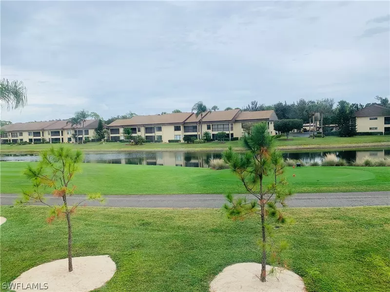 5750 Trailwinds DR #324, Fort Myers, FL 33907