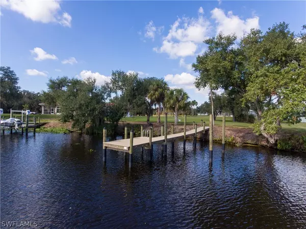 Alva, FL 33920,16520 Oakview CIR