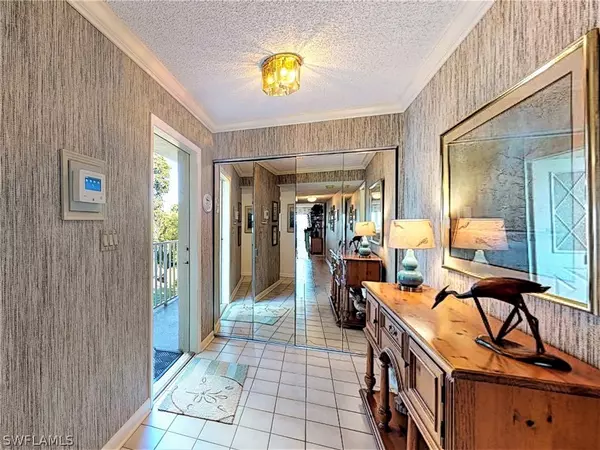 Sanibel, FL 33957,3015 W Gulf DR #201