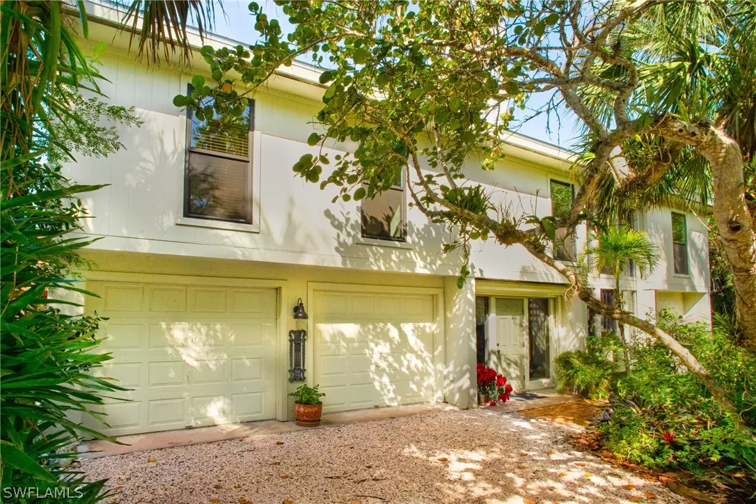 Sanibel, FL 33957,4455 Gulf Pines DR