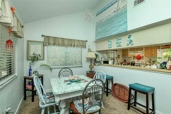 Sanibel, FL 33957,968 GREENWOOD CT S