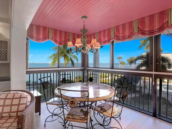 Sanibel, FL 33957,760 Sextant DR #542