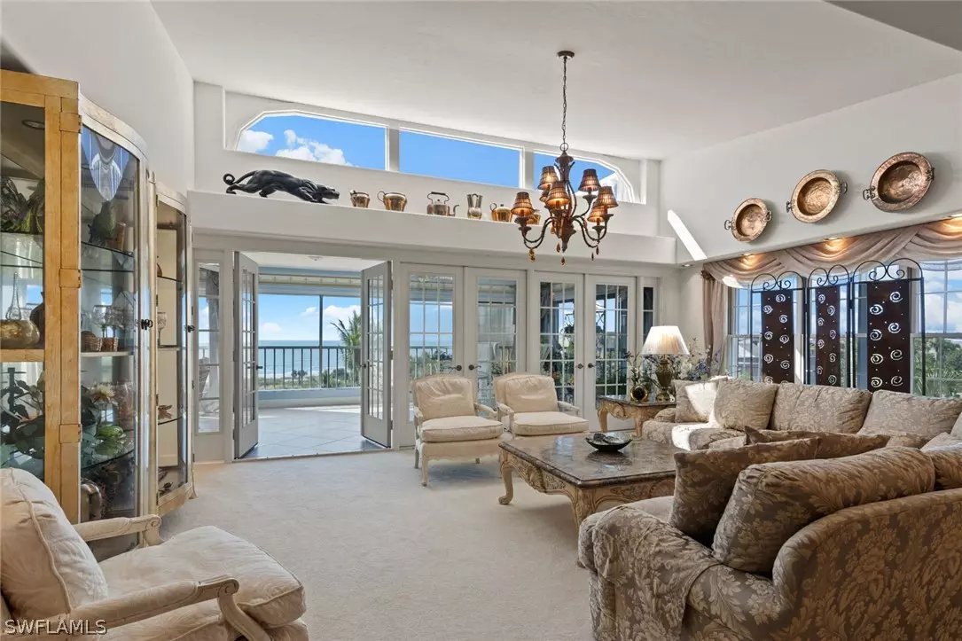 Sanibel, FL 33957,999 E Gulf DR #322