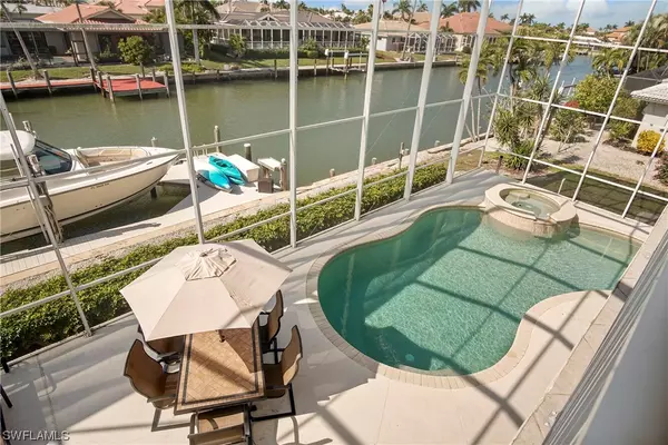 Marco Island, FL 34145,334 Meadowlark CT